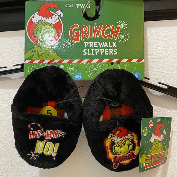 🎄Grinch Christmas Black Fuzzy & Appliqué Baby Pre Walk Slippers - 5 - Picture 2 of 10